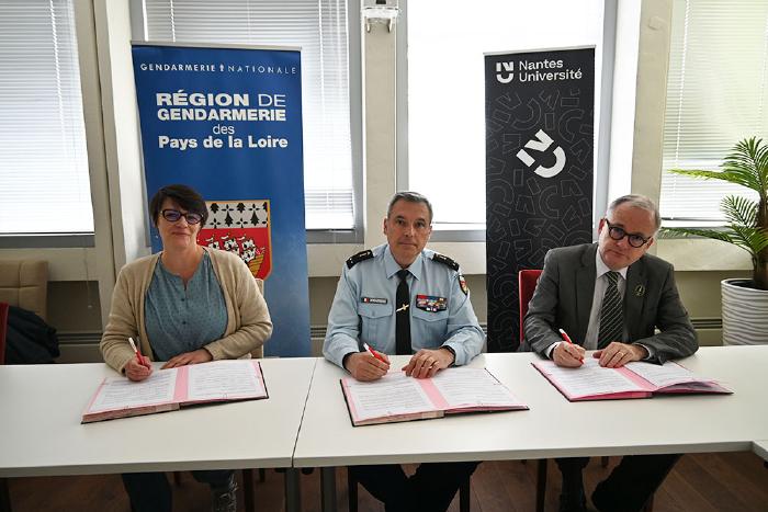 Signature convention partenariat gendarmerie